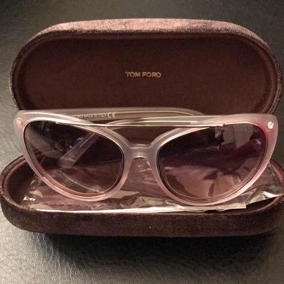 Tom Ford Accessories - Styling & Profiling in Tom Ford Shades